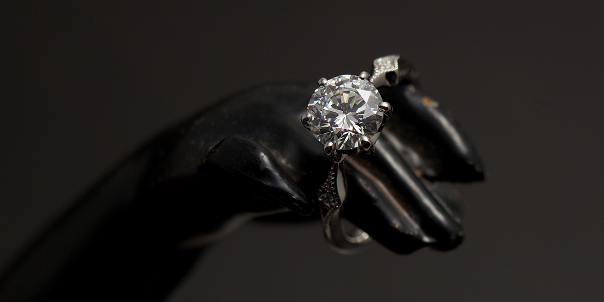 1ct + パヴェ Pt900