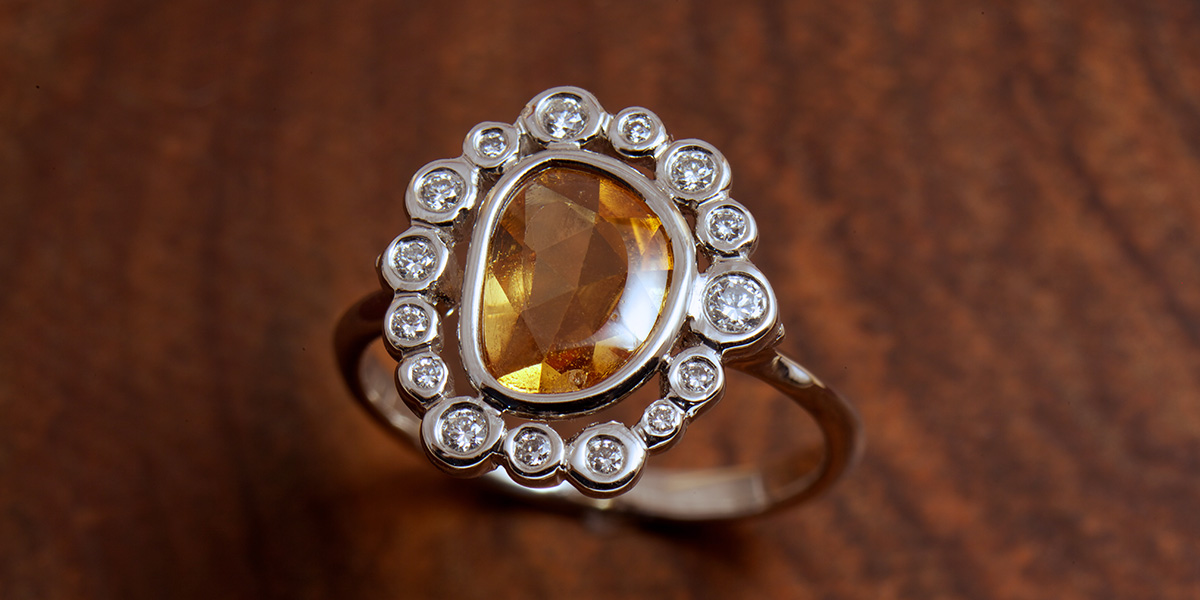 アプリコットサファイア + ダイヤ Pt900